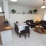 Feriehus Baretic *