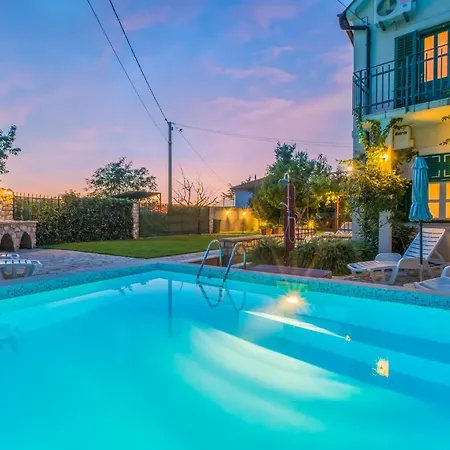 Holiday home Baretic *