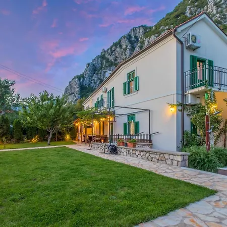 Baretic Holiday home